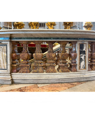 Balustrade vom Petrusgrab im Petersdom in Rom