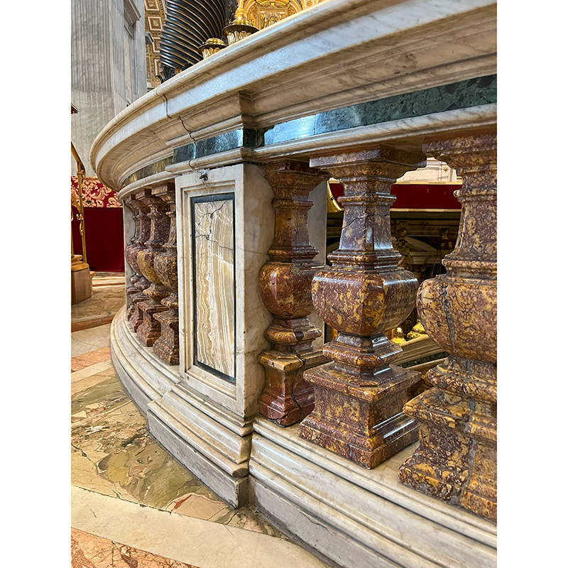 P0010 - Rome - St Peter's Basilica - Balustrade at the tomb of St Peter